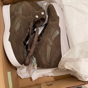Reebok size 9 high top
